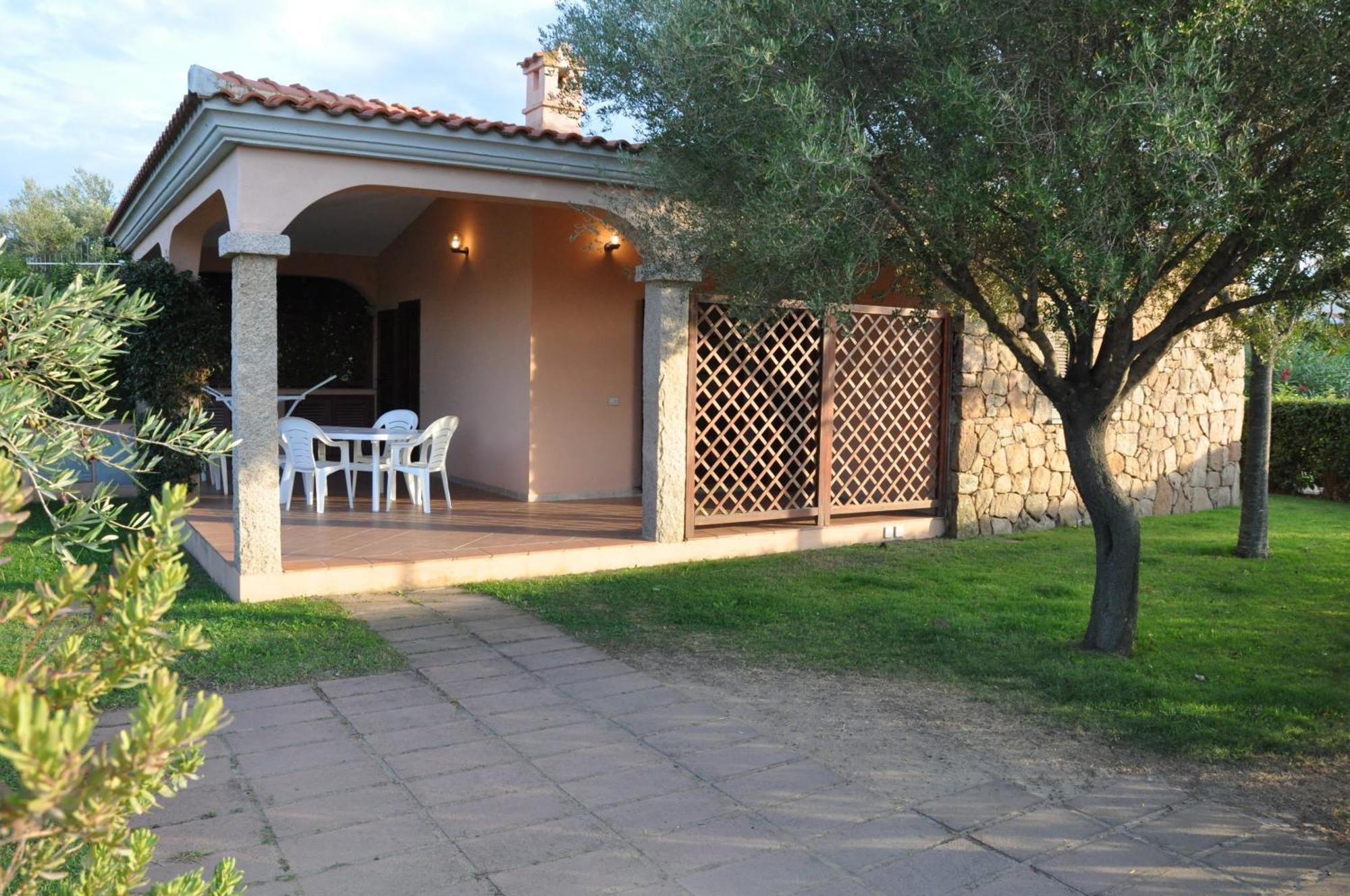Case Vacanza Fenicotteri San Teodoro  Exterior photo