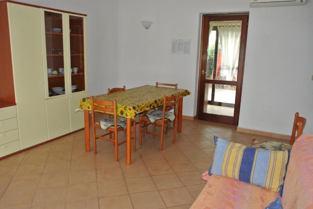 Case Vacanza Fenicotteri San Teodoro  Exterior photo